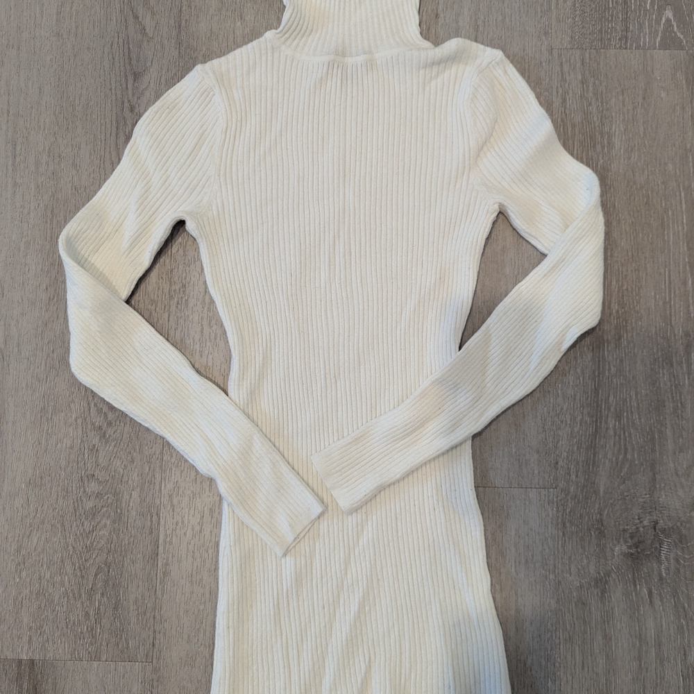 ❤️ 3 For $30 - Eclipse Cream Turtleneck Sweater